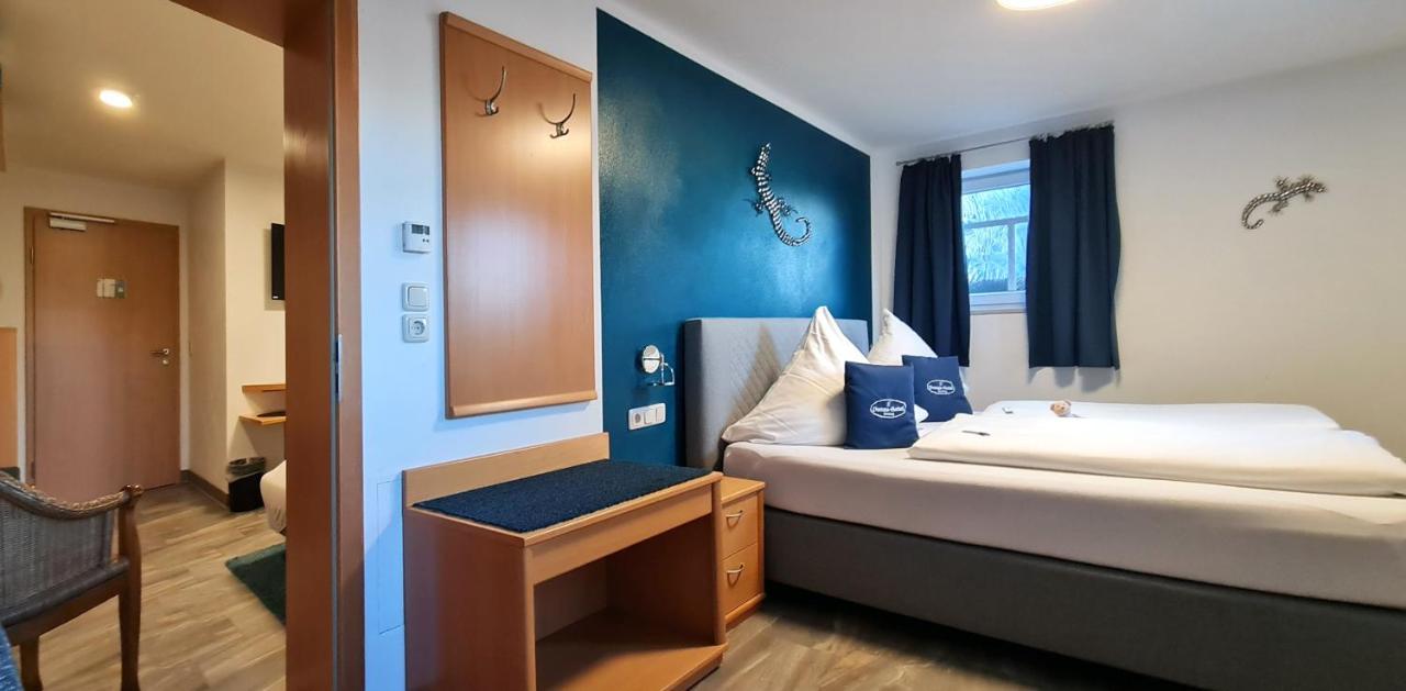 Donau-Hotel Sinzing Exteriör bild